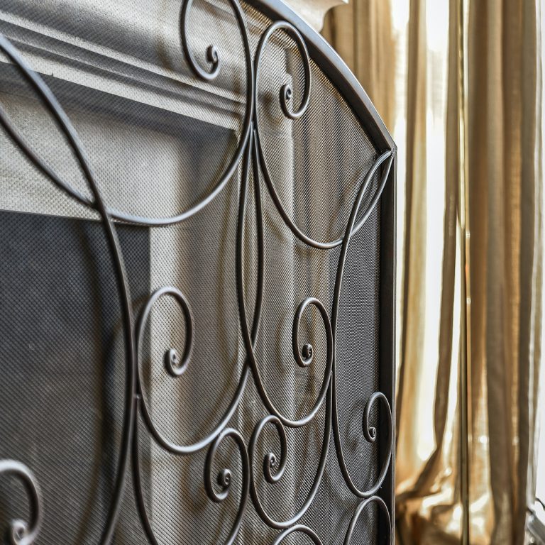 What’s the Purpose of a Fireplace Screen?
